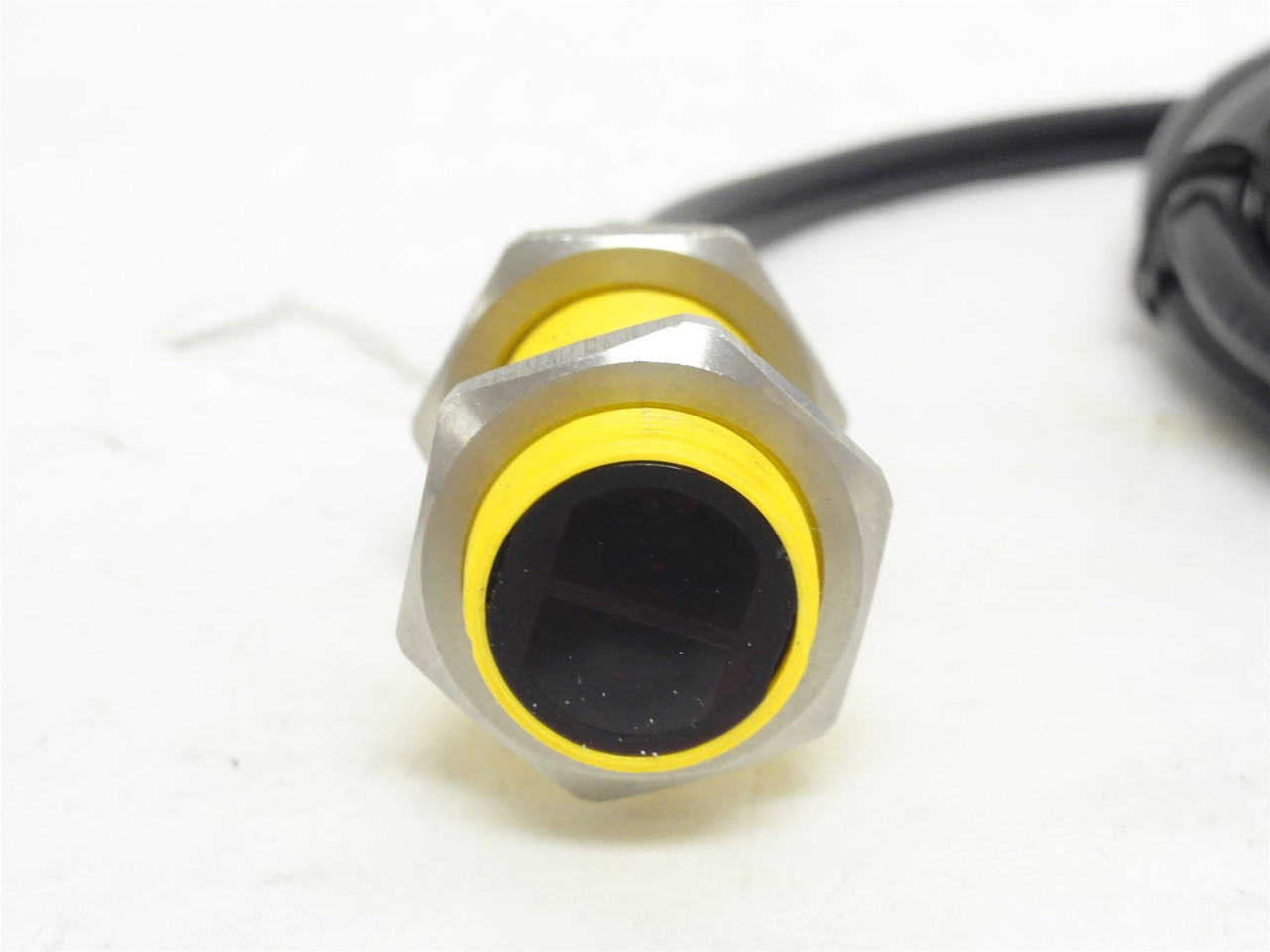 Banner S18SN6L; Photo Sensor 28556; 10-30VDC; 2m Wire Length