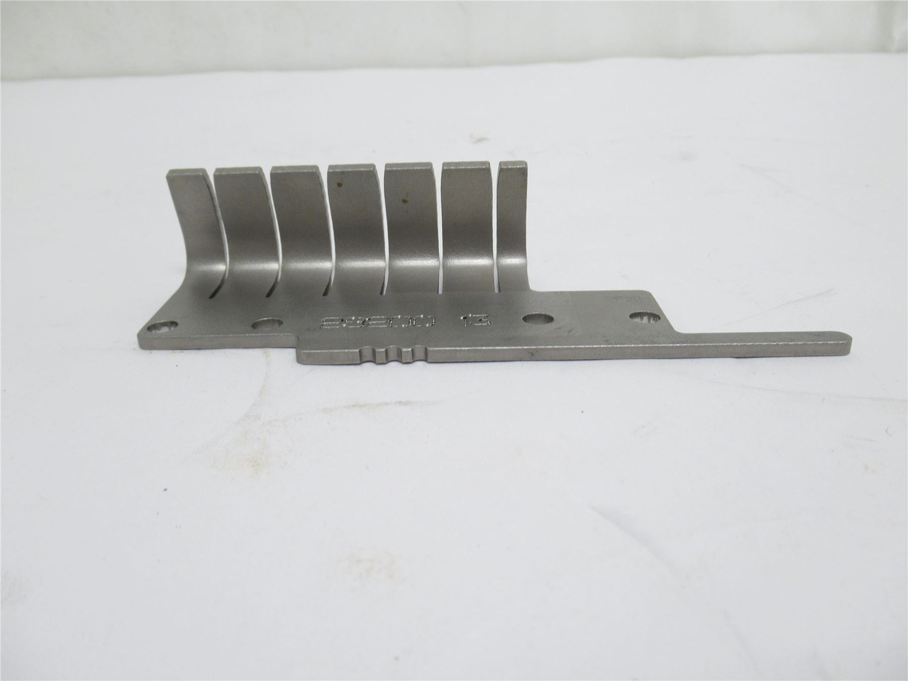 Grasselli 29200-13; Blade Hangar; CBU Left; P13; SS