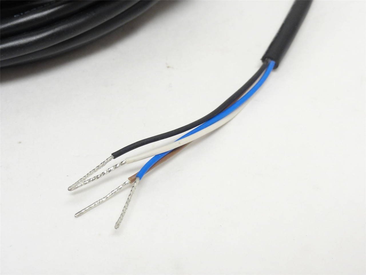 Banner MQDC-WDSS-0430; Female Straight Cordset; M12; 9m Long