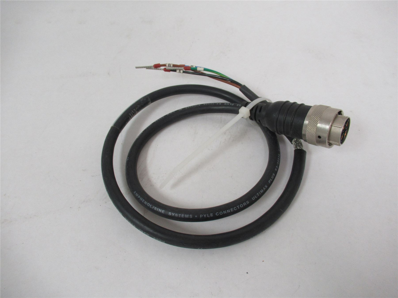 Allen-Bradley 2090-UXNPAMP-16S01; Power Cable 600V 1 M