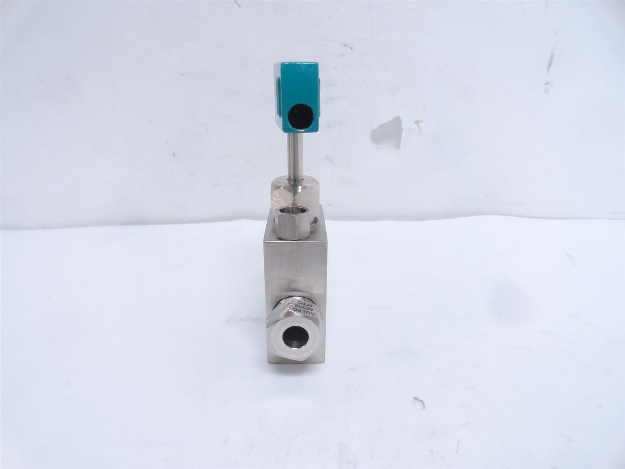 Flow International FI60VM6071; Needle Valve SS 3/8"; 60K PSI