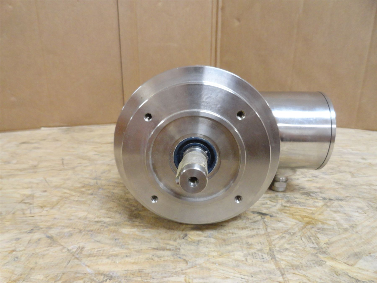Dertec FP2SS 8012 B14A TENV; AC Motor 0.75kW 230/460V; 3500RPM