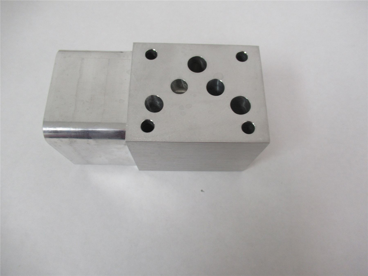 Sun Hydraulics NBB 1D10-A2; Hydraulic Valve Body 45-50 LBF FT