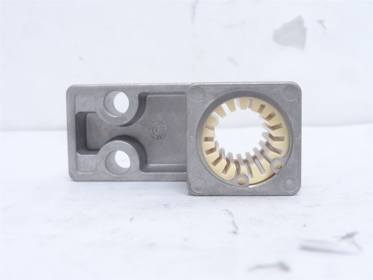EAM Mosca 4117-030130-00; Bearing Block Assembly; 20mmID