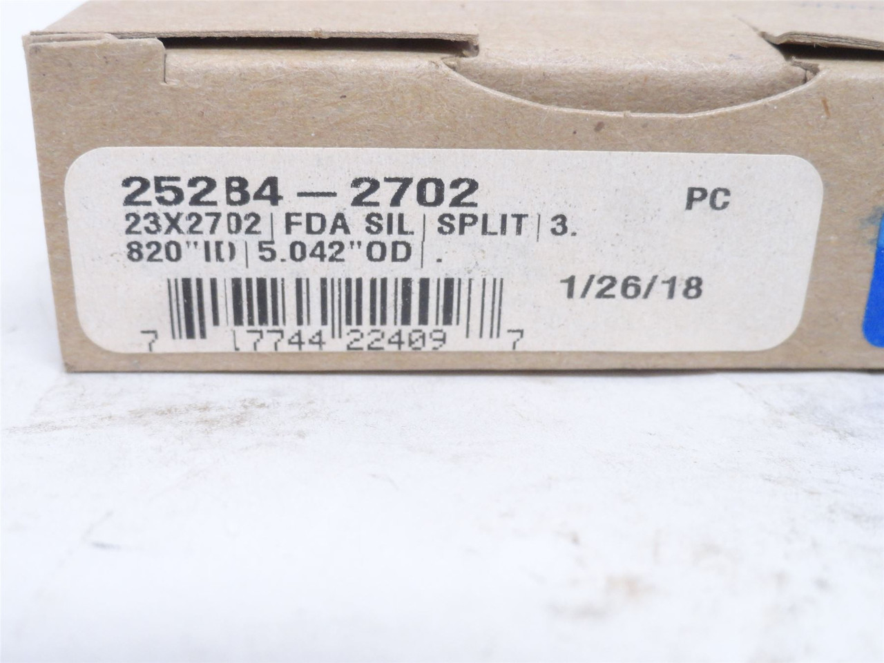 Garlock 25284-2702; Split Oil Seal; 3.82"ID x 5.042"OD