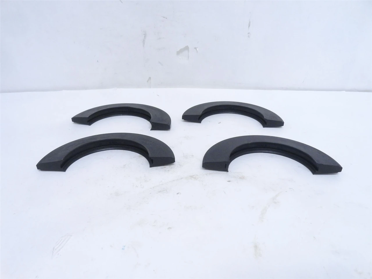 SKF TSN520G; Pillow Block Bearing Lip Seal; 90mm Shaft Size