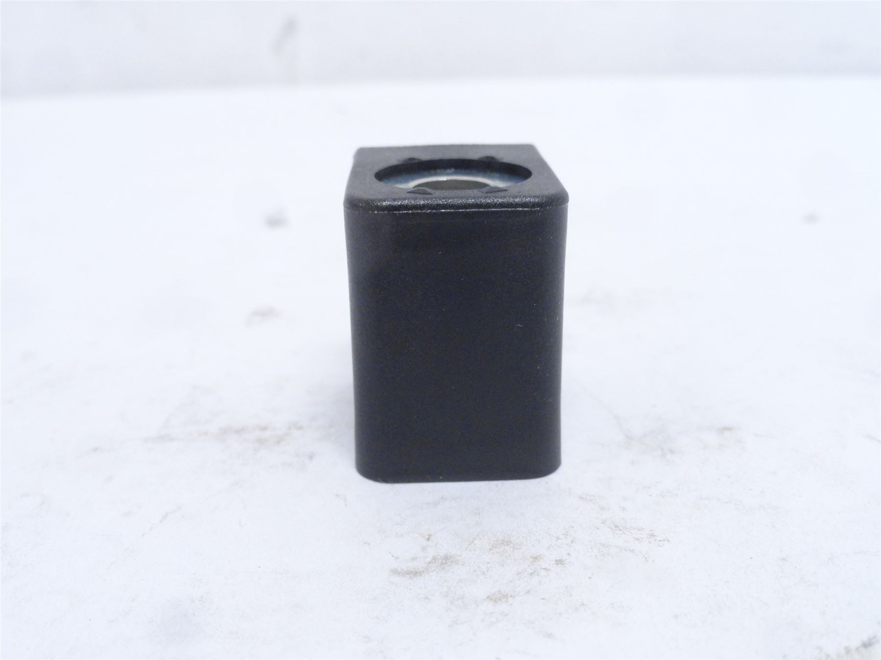 Parker P2FCB453; Solenoid Coil; 120VAC/67VDC; 3-Wire; 5/16"ID