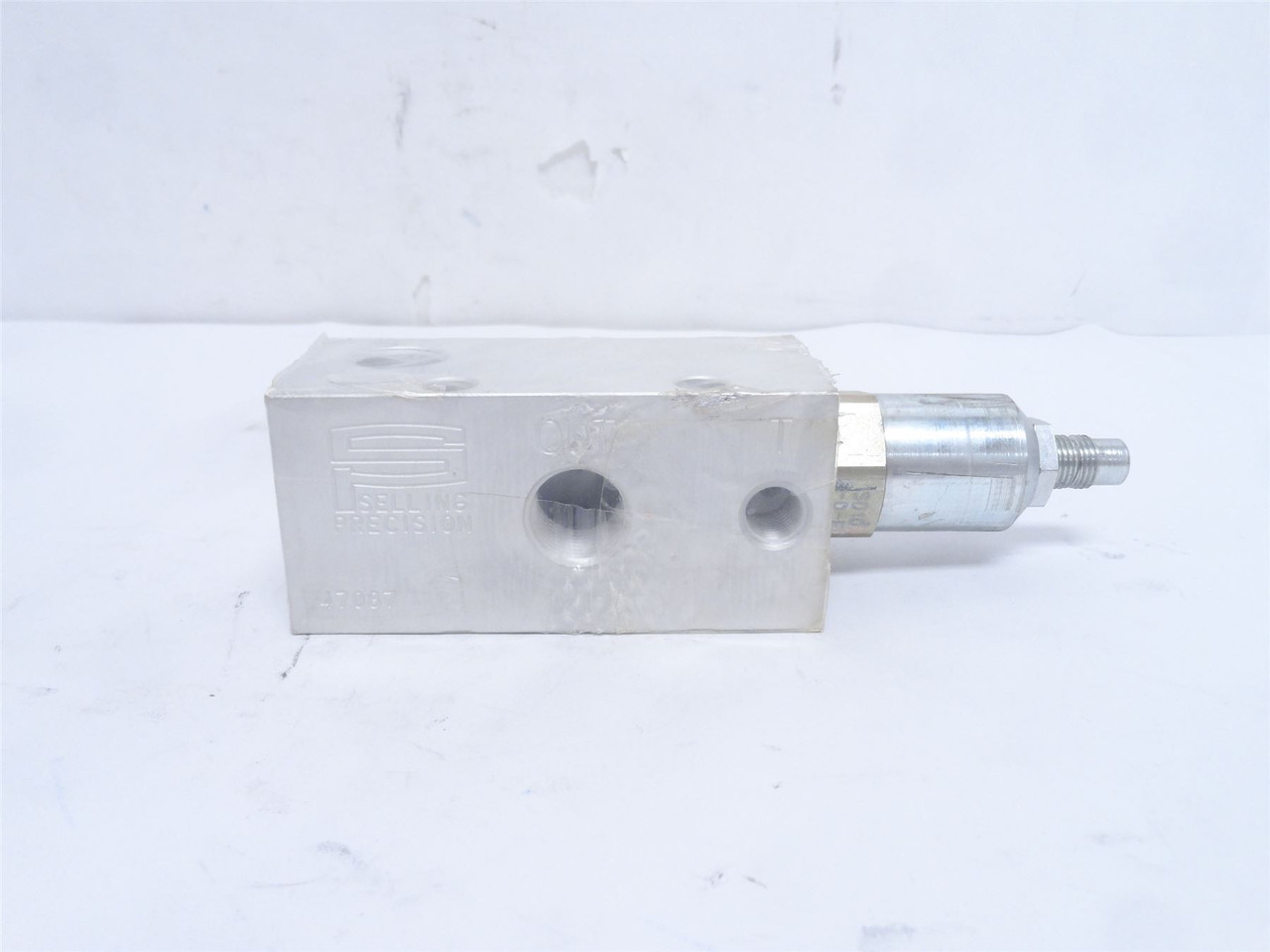 Sullair 42475; Refrigerant Oil Pressure Regulator; G1/2 Ports