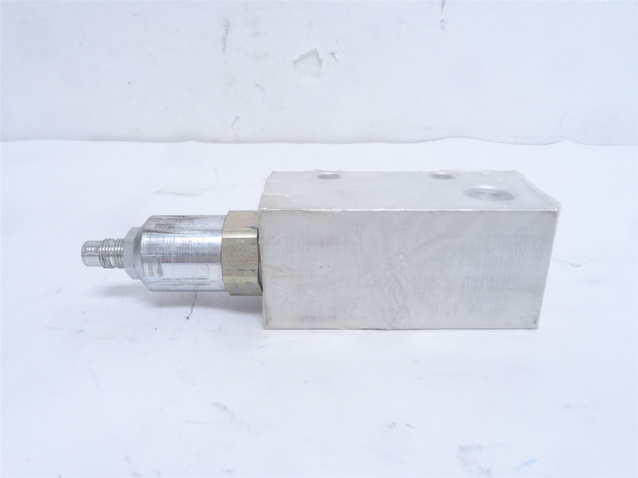 Sullair 42475; Refrigerant Oil Pressure Regulator; G1/2 Ports