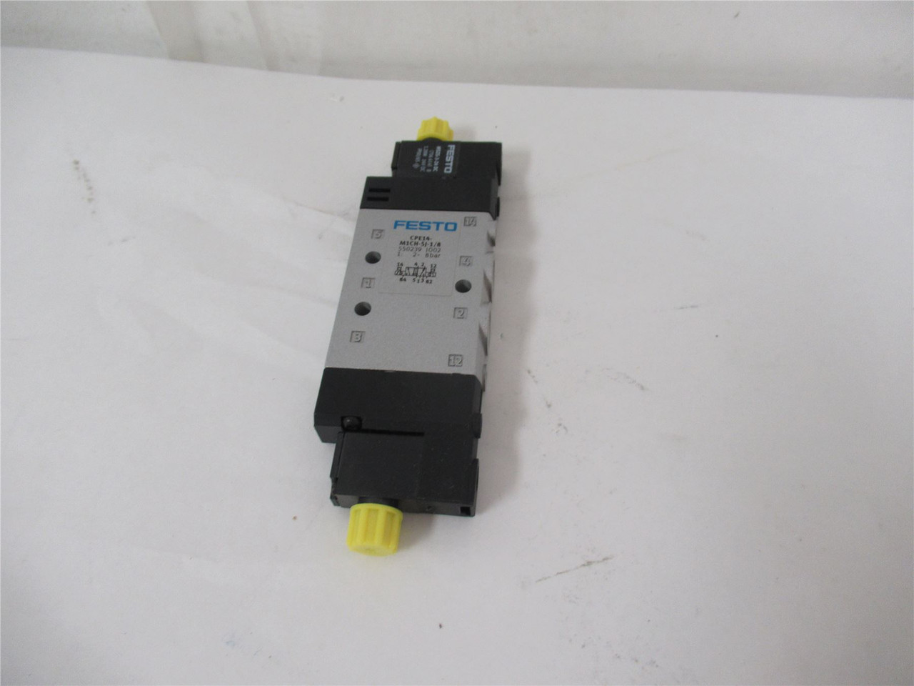 Festo CPE14-M1CH-5J-1/8; Solenoid Valve 24V 5/2-Way 550239