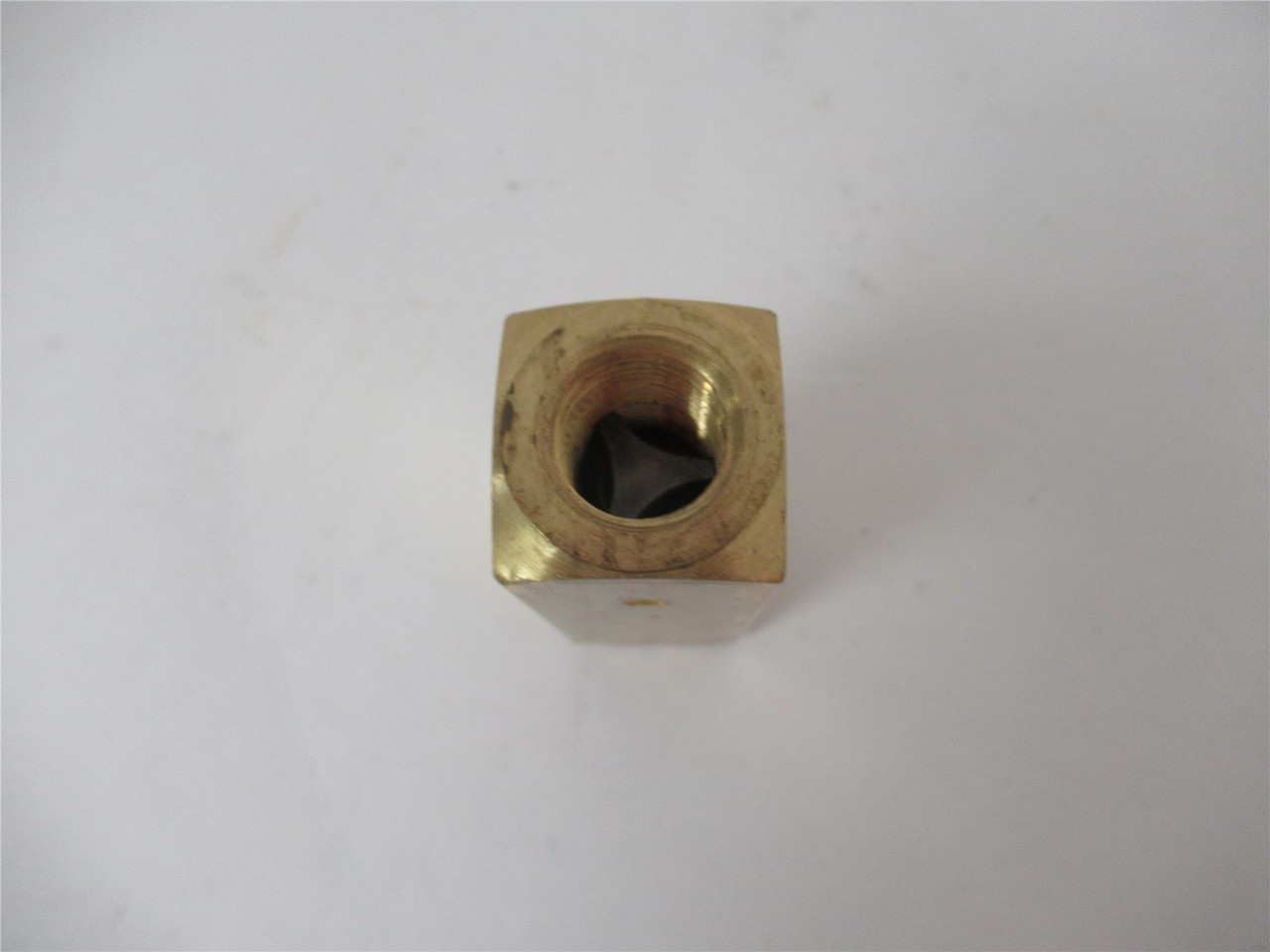Parker C600B; Pneumatic Check Valve 3/8 NPT Brass
