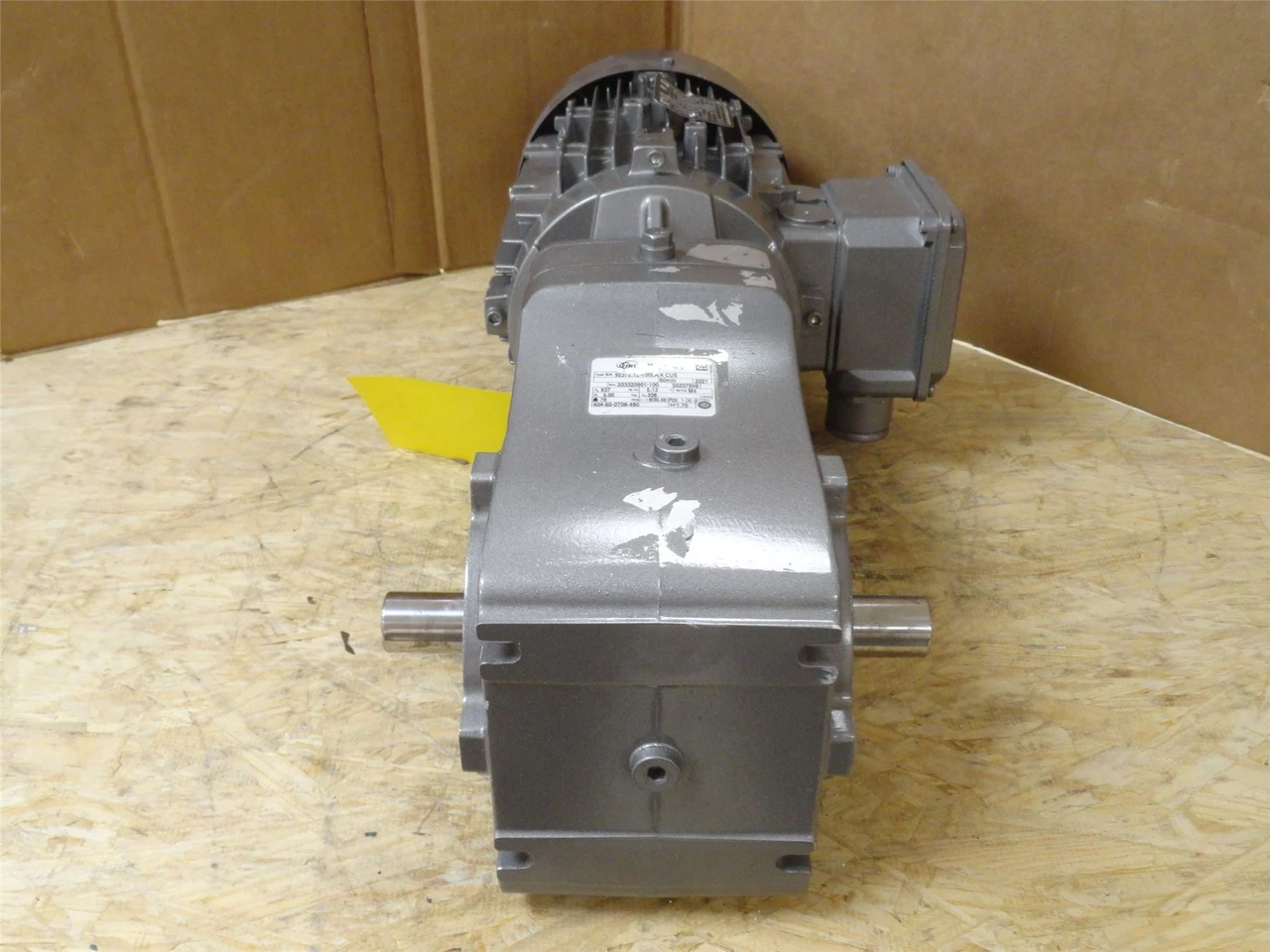 Nord SK92372.1L-100LA/4; AC Gearmotor 5:1 Ratio; 5HP; 1725RPM