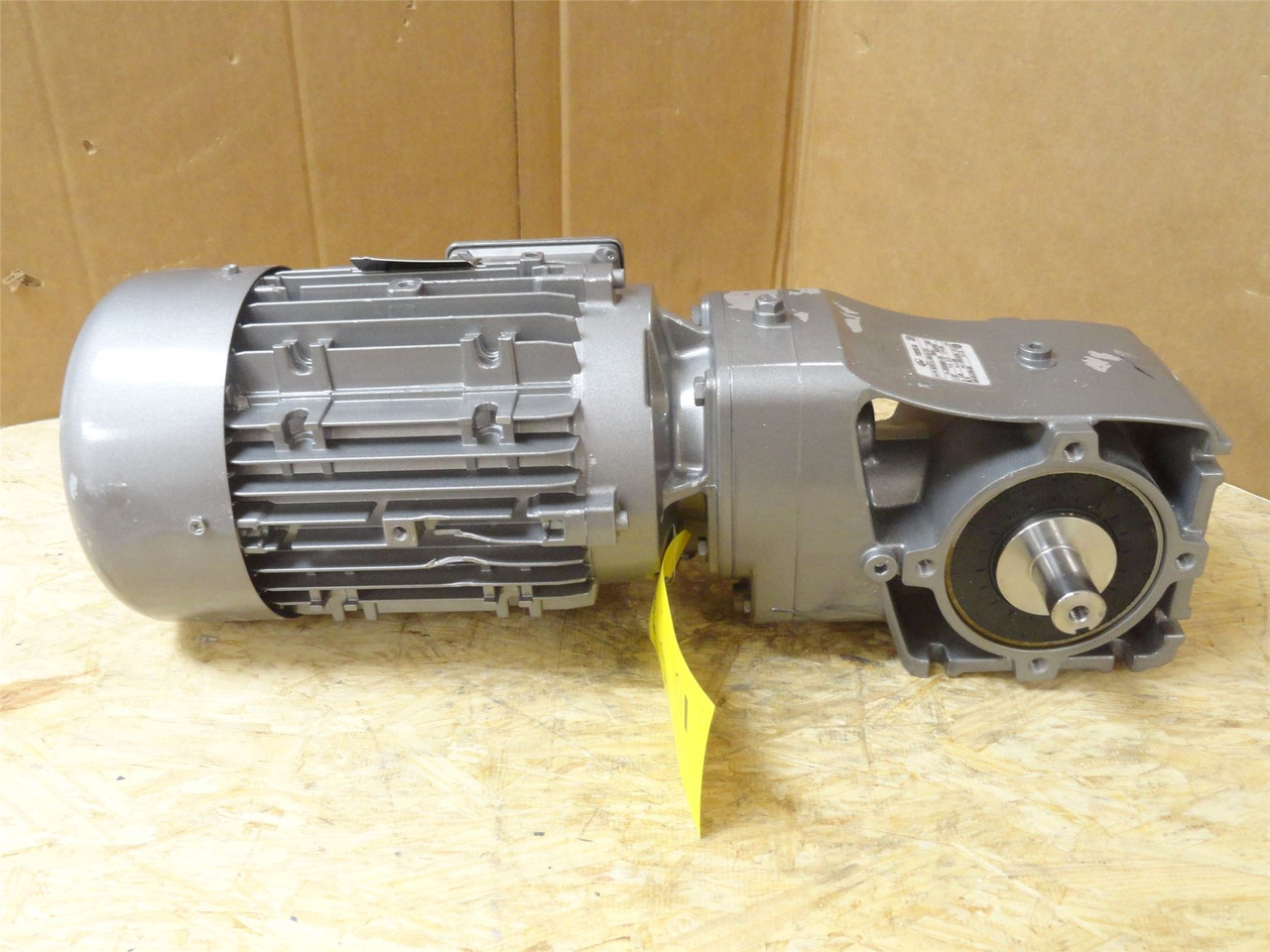 Nord SK92372.1L-100LA/4; AC Gearmotor 5:1 Ratio; 5HP; 1725RPM