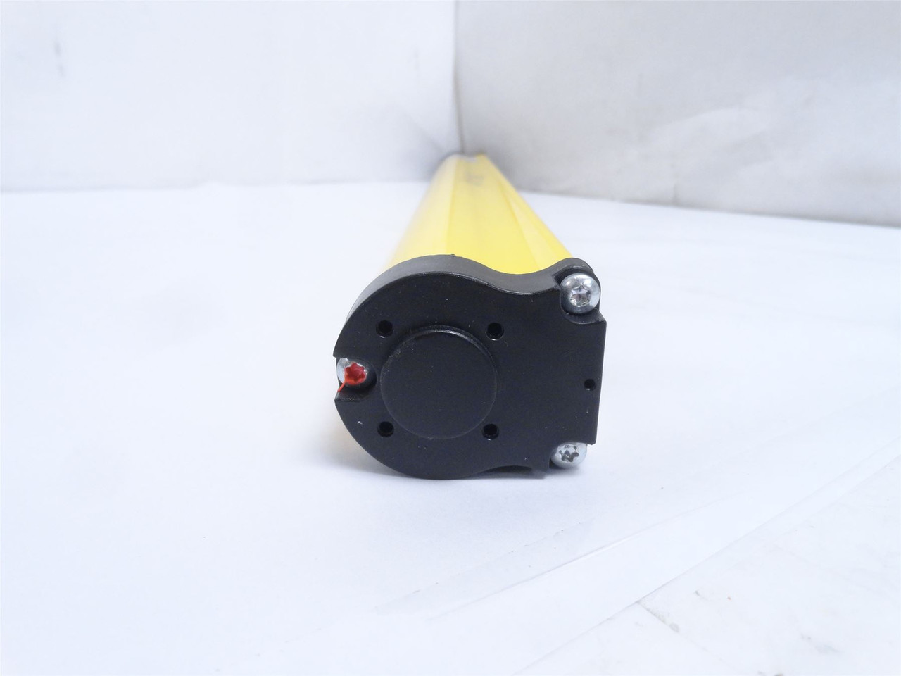 Allen-Bradley 440L-R4K0640YD; Light Curtain Receiver 24VDC 7W
