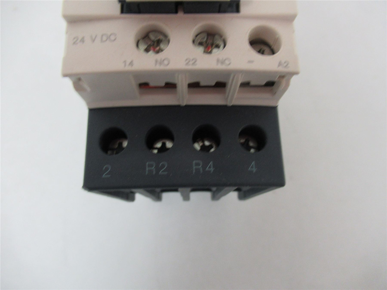 Schneider LC1D188BD; Contactor 32A Coil 24VDC 4-Pole 2NO-2NC