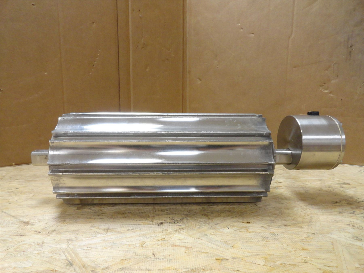 VanderGraaf TM138A30-410NB; Drum Motor 1HP; 480V; 13-1/8"W