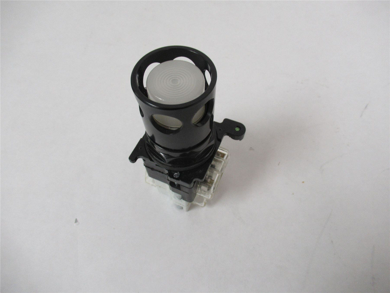 Eaton E34YED19-6; Pushbutton Switch 30mm 1 NO