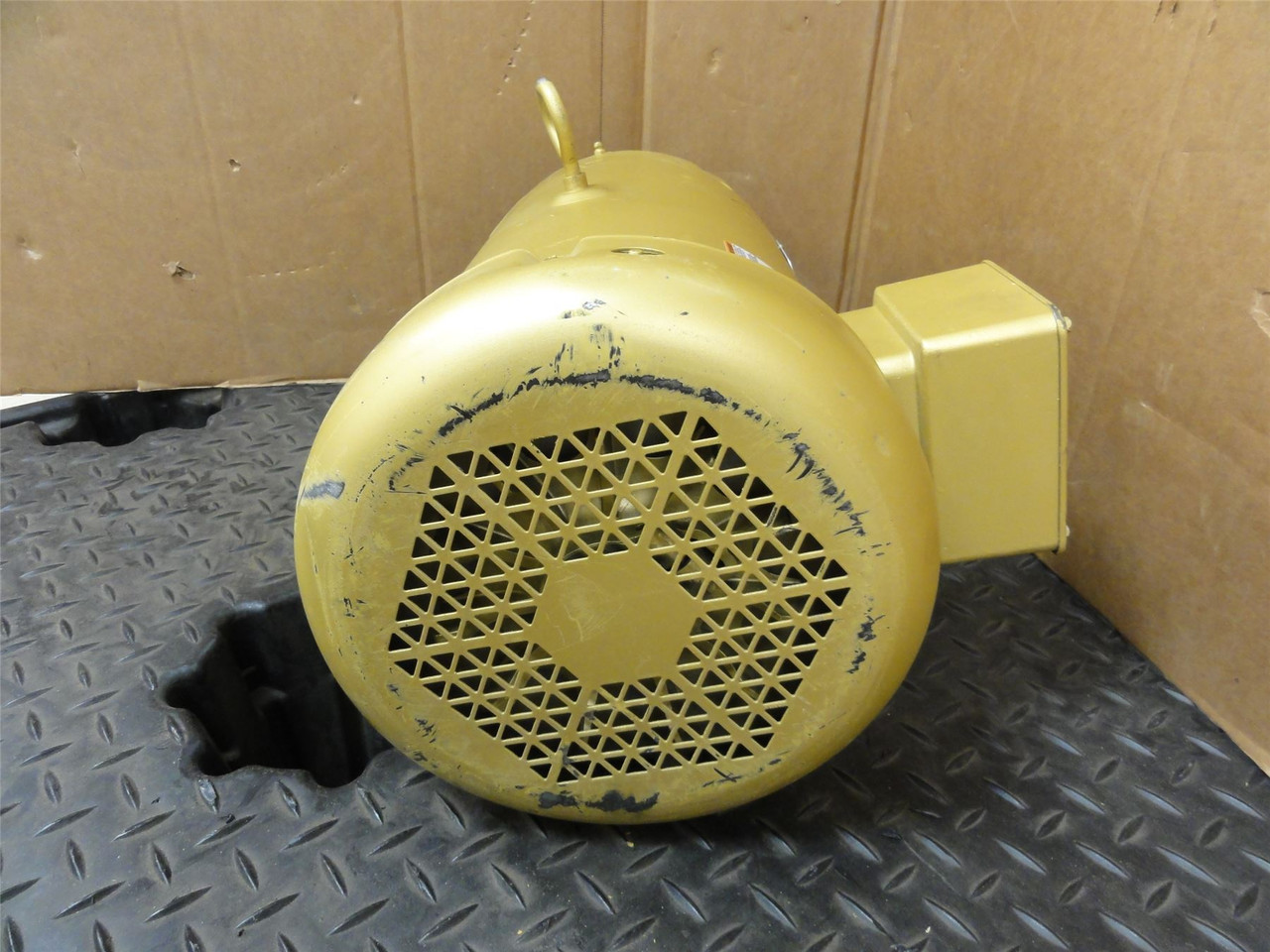 Baldor VEM3708T; AC Motor; 5HP; 230/460V; 1165RPM; 3PH; 60HZ