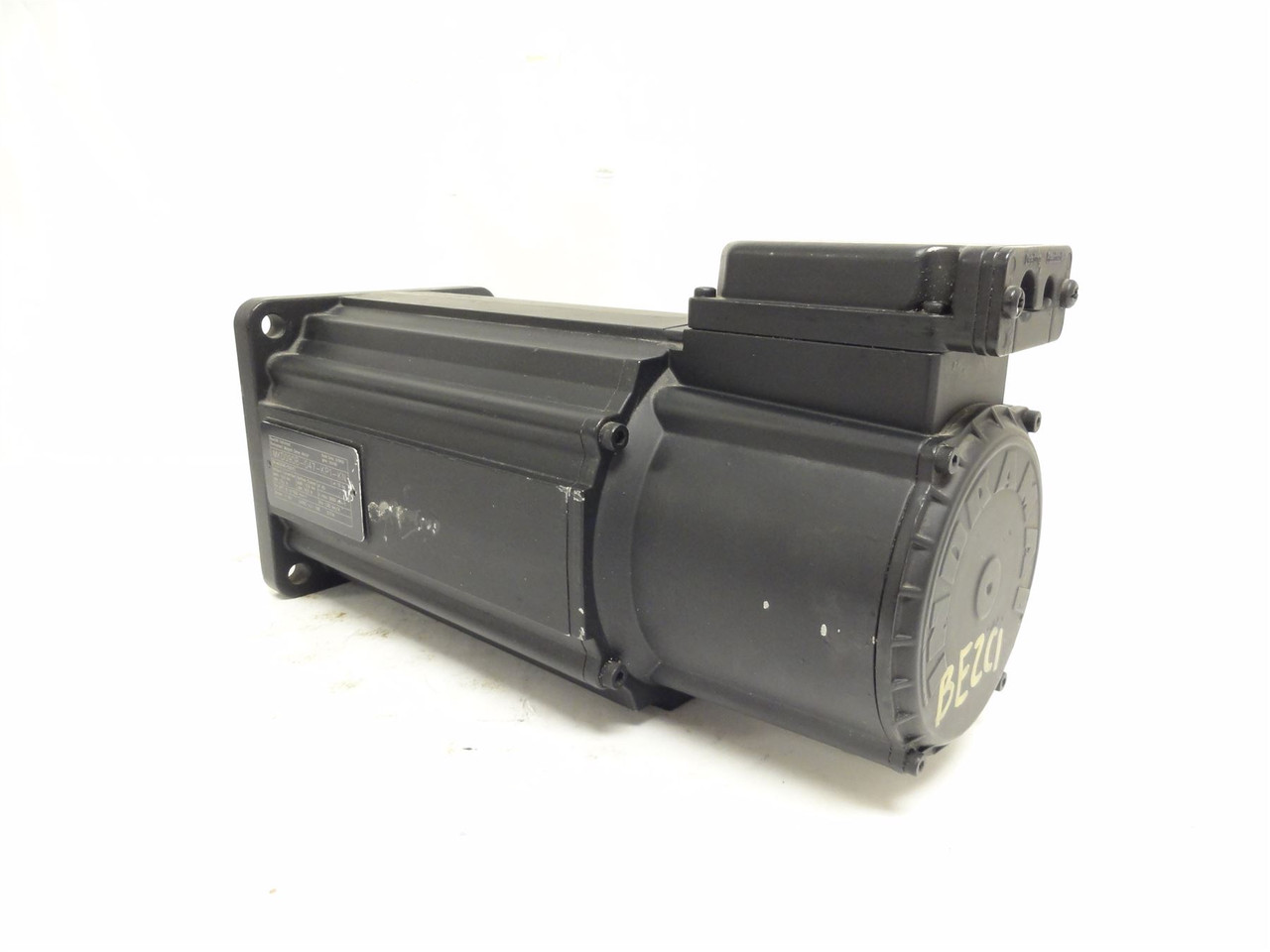 Rexroth MKD090B-047-KP1-KN; Synchronous Servo-Motor 12nM 24VDC
