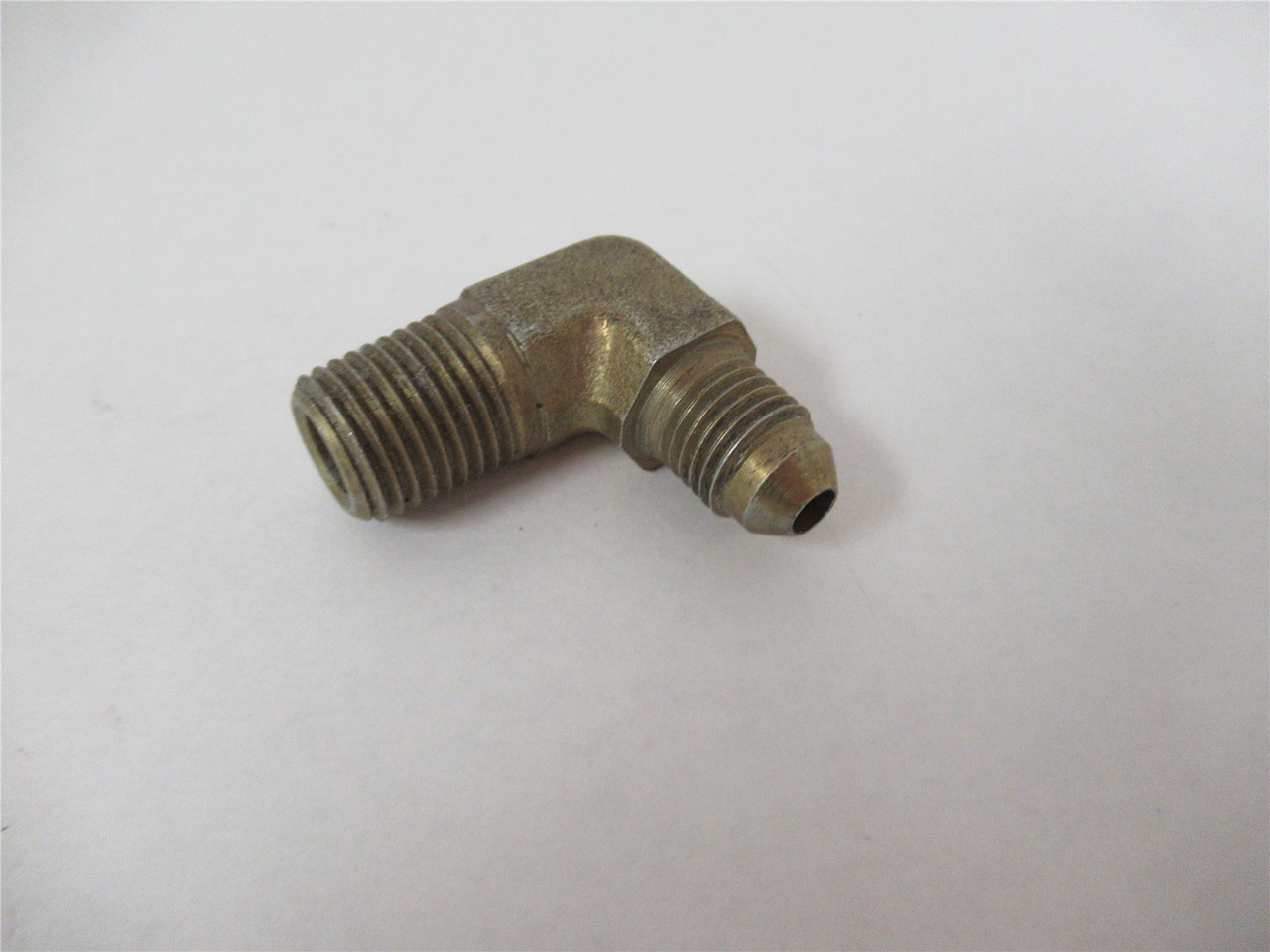 Parker 4-4CTX; Lot-7 90 Degree Elbow Male 1/4NPT X 1/4