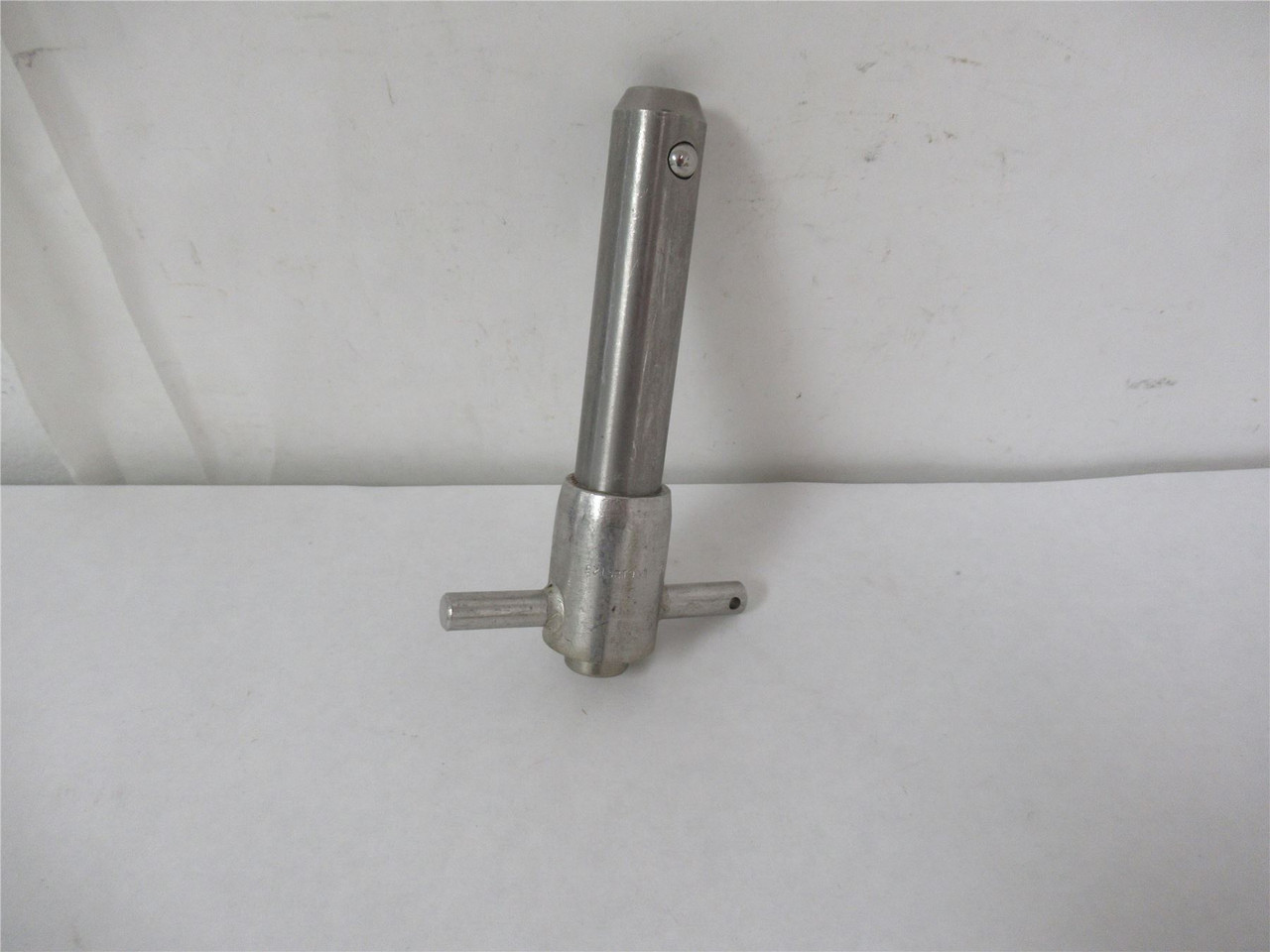 Grote 1077415; Locking Pin Handle 3/4" Dia 2.5" Length