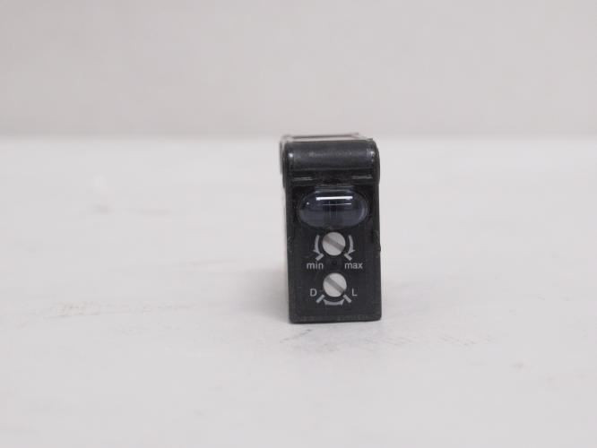 Omron E3Z-D66; Diffuse PE Sensor W/Cable; 12-24VDC