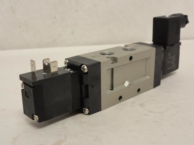 SMC NVF5220-3DB-02T; Solenoid Valve; 110/115VAC; 0.1-0.9MPa