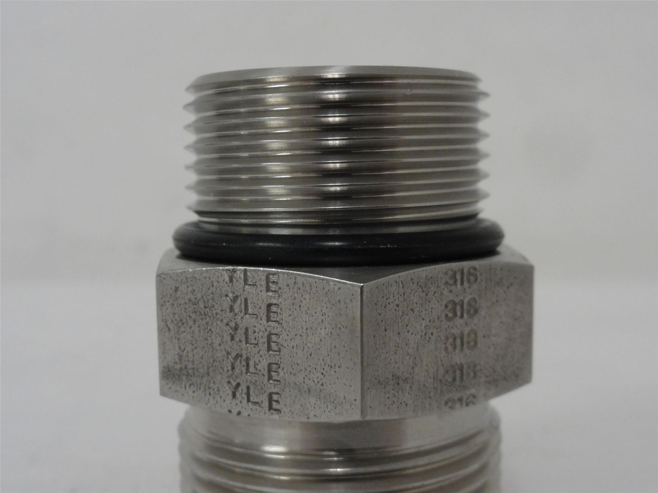 SSP S16GC; Straight Connector SS-316; 1 Soft Seal x 1 BOSS