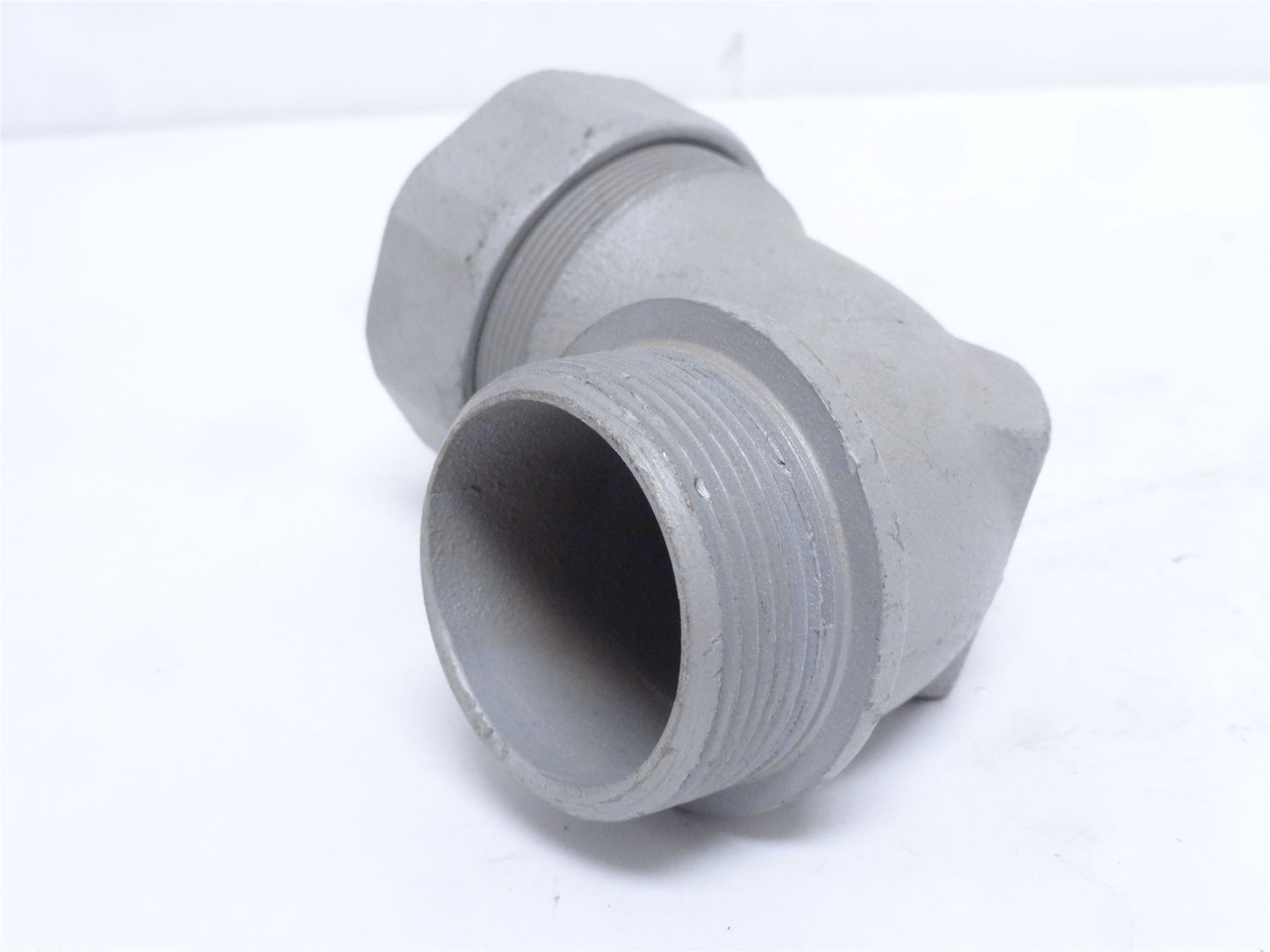 Appleton ST90150; Liquid Tight Connector; 90 Degrees; 1-1/2"