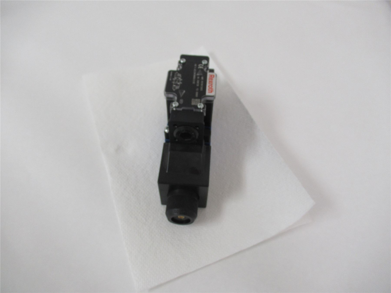Rexroth R978875805; Hydraulic ControlValve 110 VAC