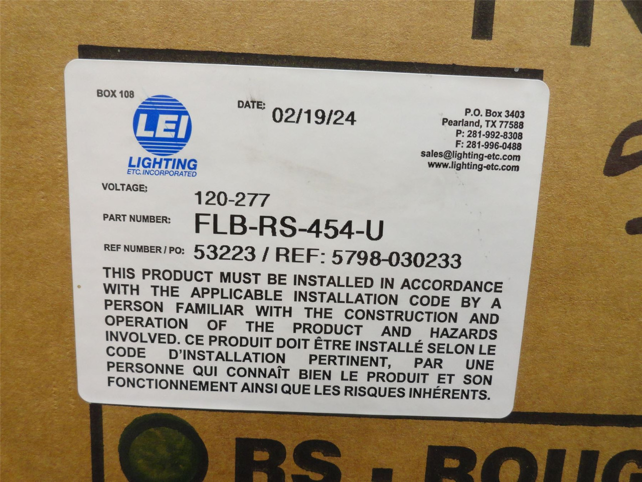 LEI FLB-RS-454-U; Fluorescent Low Bay Fixture 120/277VAC; 54W