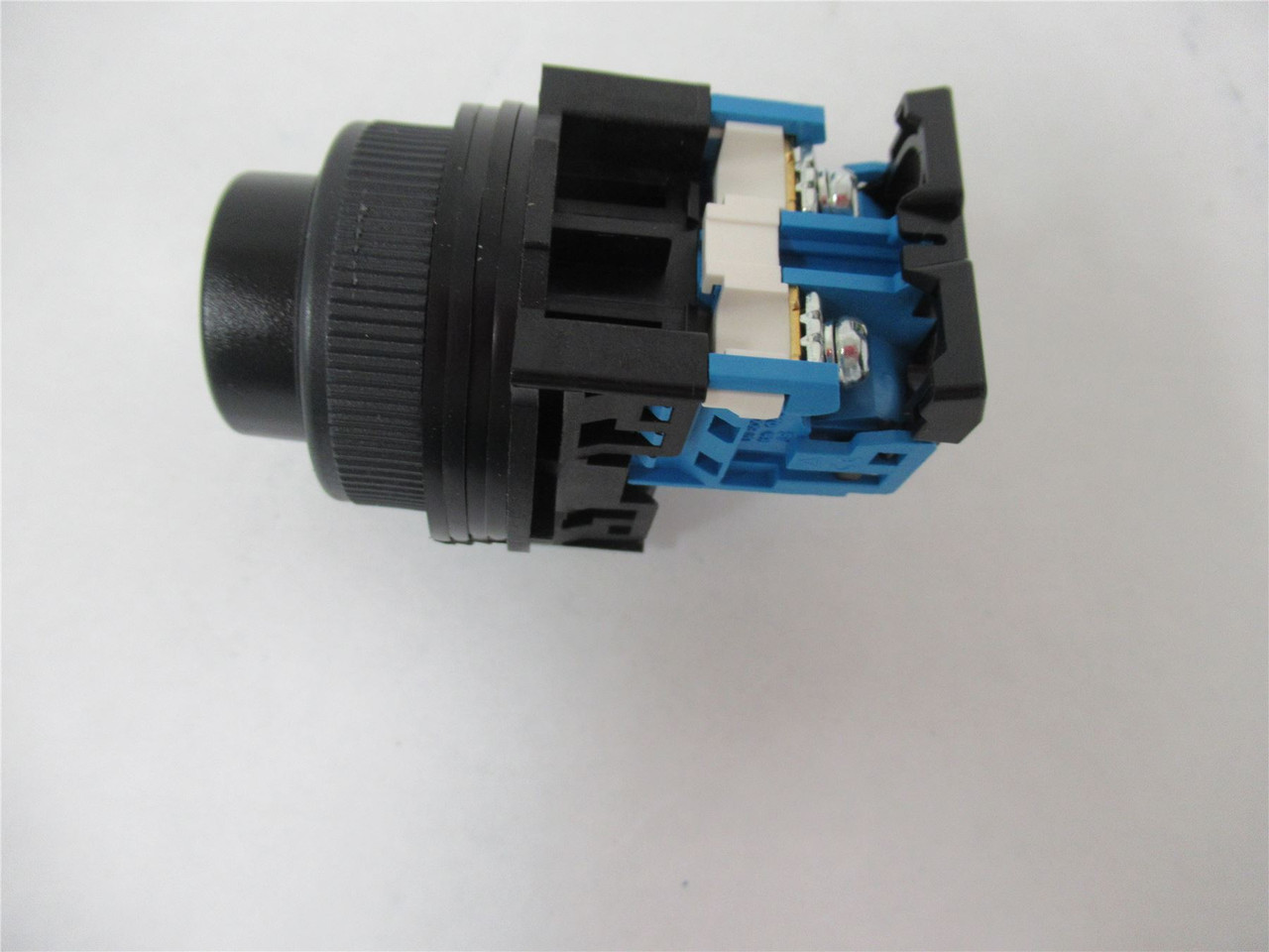 MiSUMi AR30JR-2A10A; Selector Switch 30 mm Diam 2 Position