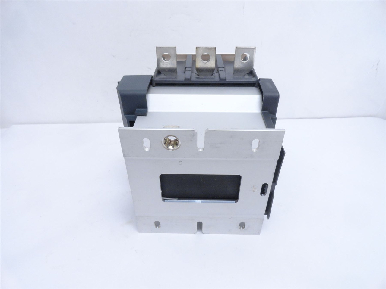 Schneider LC1-F265; Contactor Body; No Coil; 265A; 3P; 600VAC