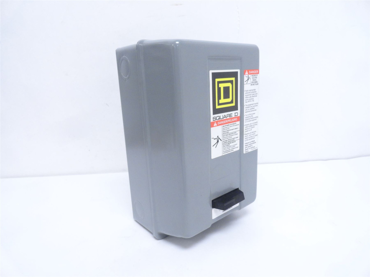 Square D 8536SBG2V02S; Starter 18A; 3P; 600V; Coil 110/120VAC