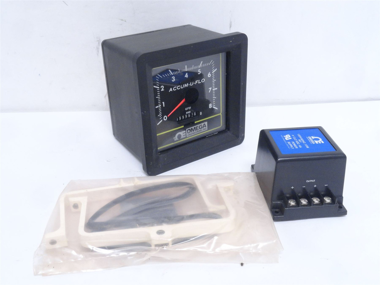 Omega FPM-523; ACCUM-U-FLO Flowmeter; 0-800GMP; 12VDC