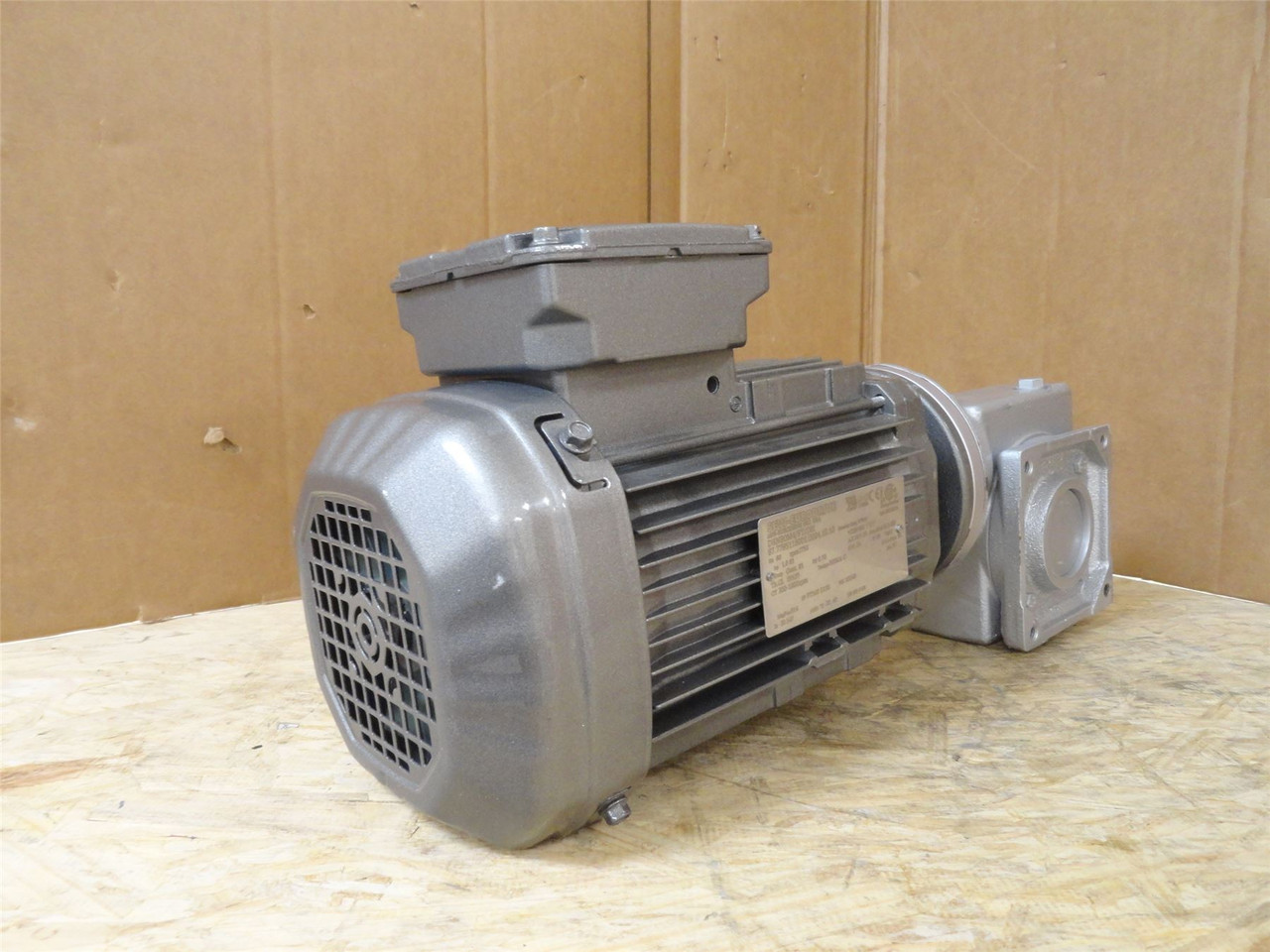 Rheingetriebe 619082; AC Gearmotor; 14:1 Ratio; 1HP; 230/460V