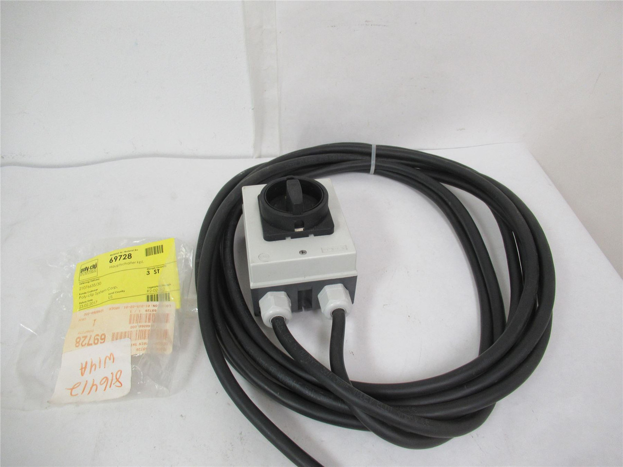 Poly Clip 69728; Industrial Switch