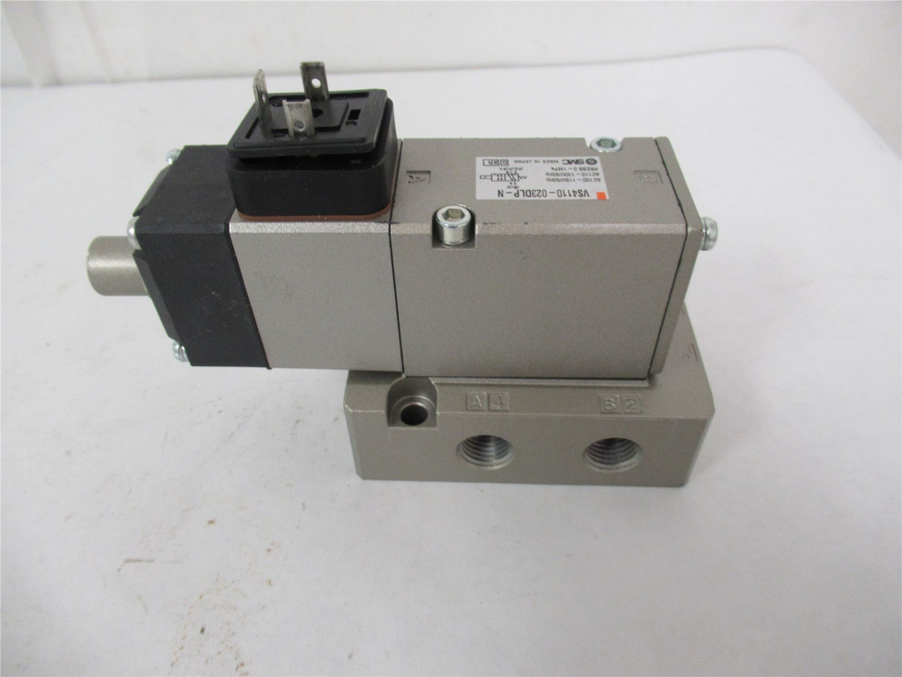 SMC VS4110-023DLP-N; Solenoid Valve 4/5 PORT BASE MT 1/4