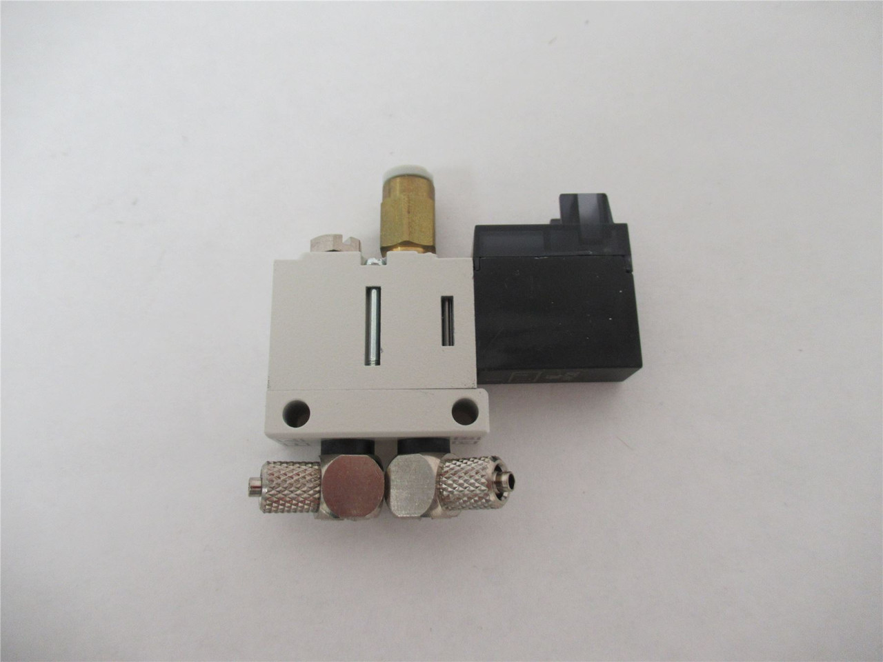 SMC VQD1121-5L0-M5-Q; Solenoid  Valve