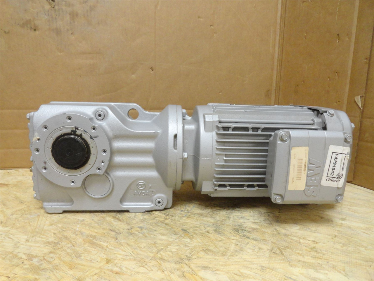 SEW KA47/TDRN90L4/TH/DH; AC Gearmotor; 1.5kW; 49:1 Ratio; 460V