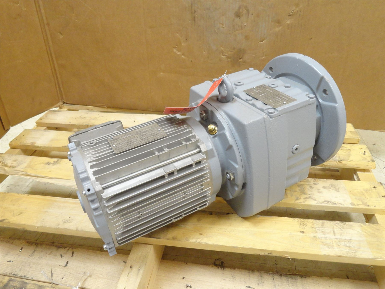 JBT 320066AAXAM; AC Gearmotor 52:1 Ratio 2HP 230/460V; 1767RPM