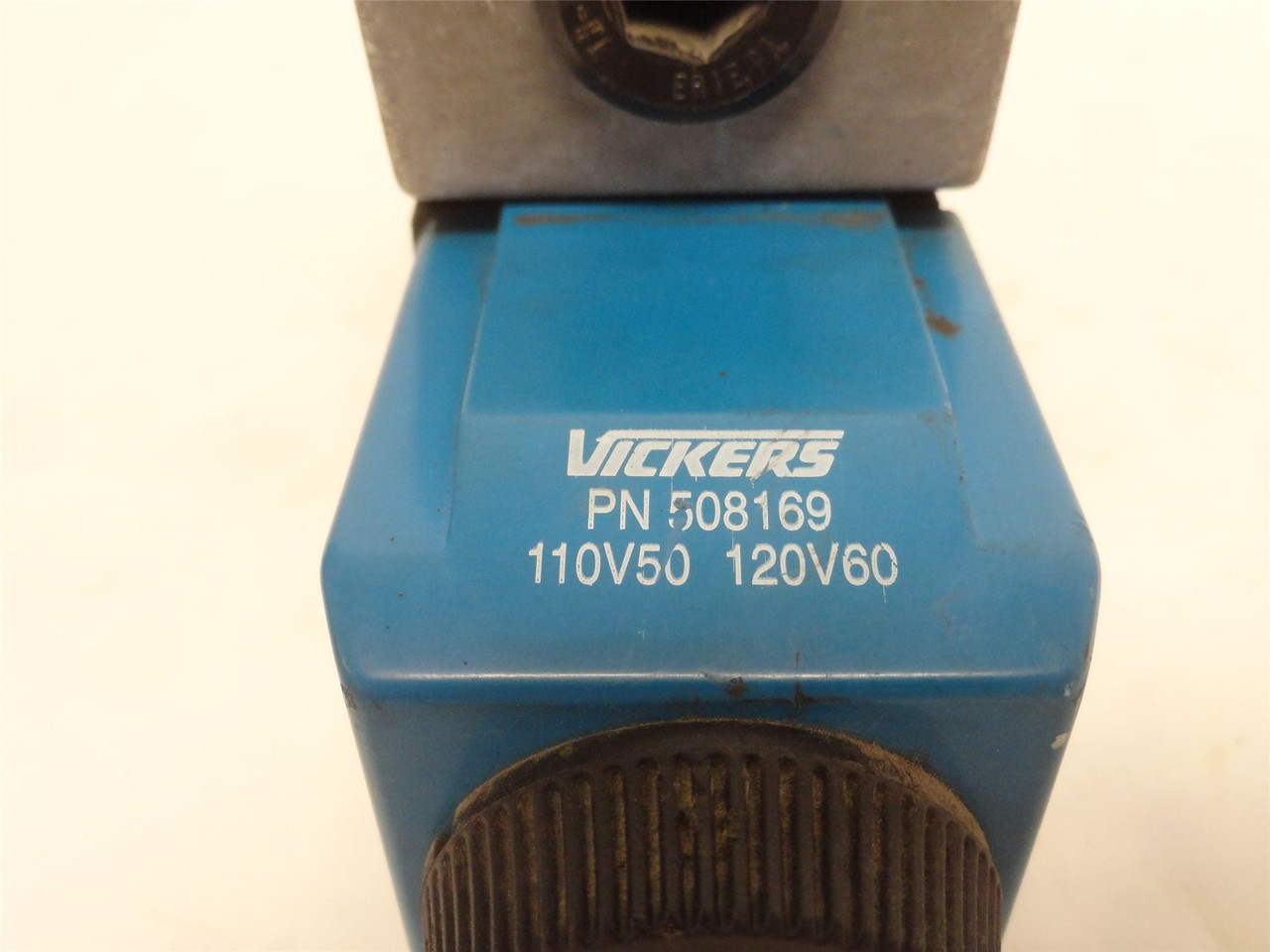 Vickers DG4V36NMFWLB660EN21; Solenoid Valve; 2300PSI; 110/120V