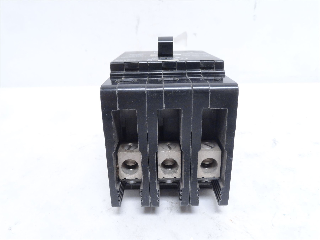 Square D EDB34040; Bolt-On Circuit Breaker 40A; 3P; 277/480VAC