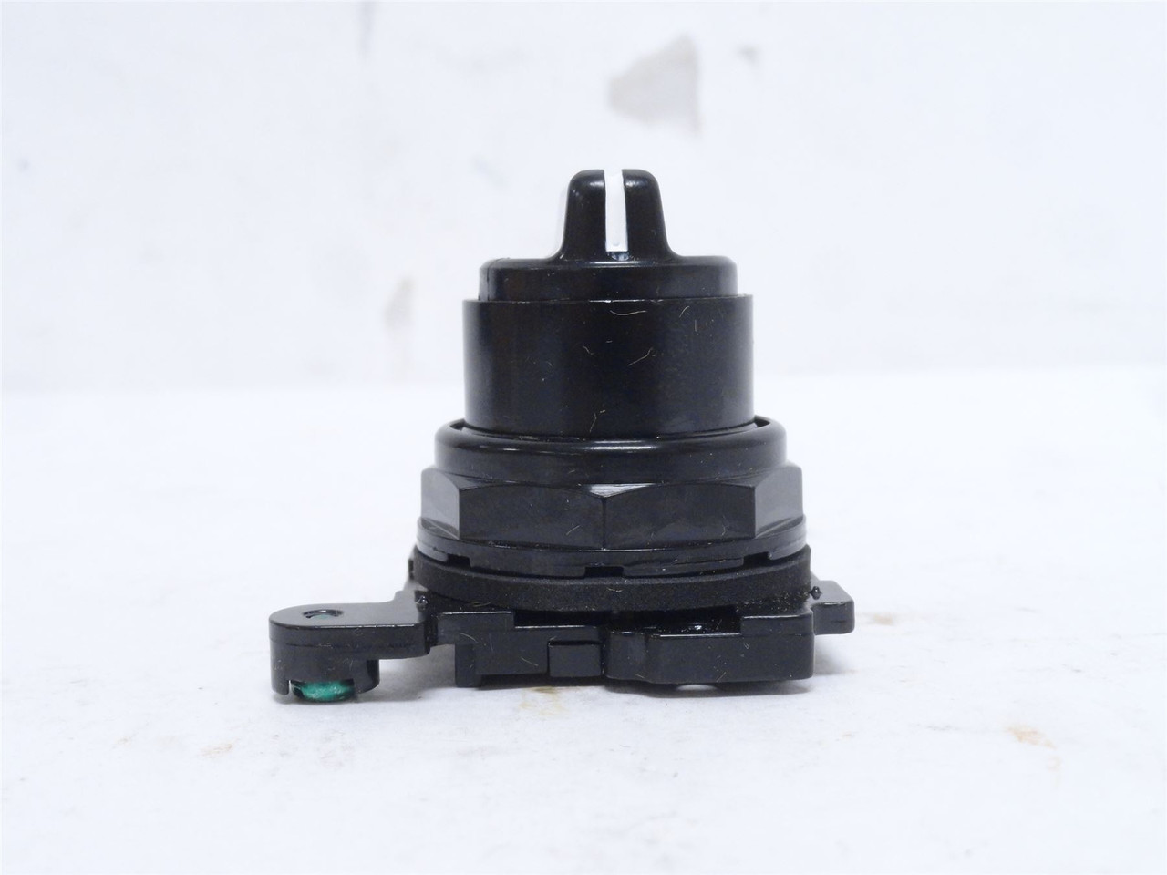 Eaton E34VMBK1; Extended Selection Switch; 3-Pos; Momentary