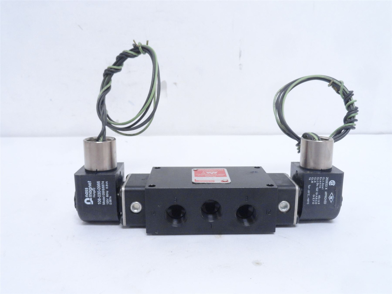 AAA ESS3X; Solenoid Air Valve; 150PSI; 120VAC; 3/8NPT; 2-Pos