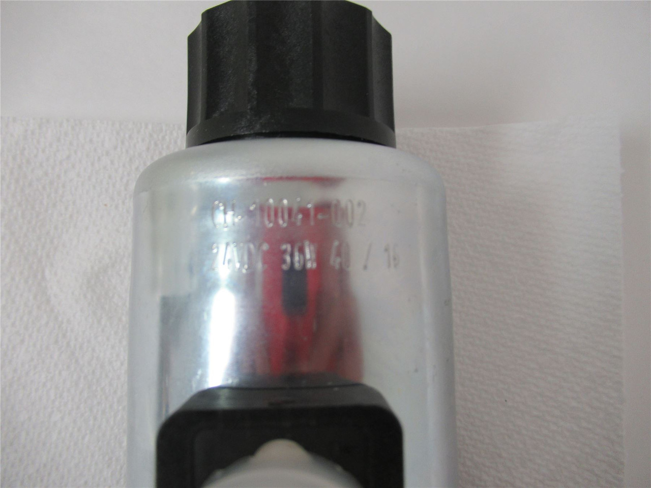 Parker D3W8CNJW; Hydraulic Valve 24 VDC 15 AMP 5000 PSI