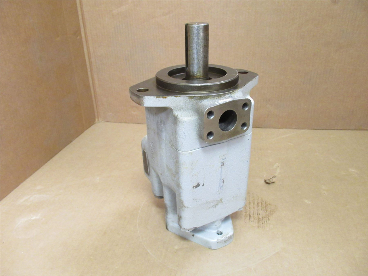 Eaton 35VQTBS21A2203AA20R; Fixed Displacement Hydr. Vane Pump