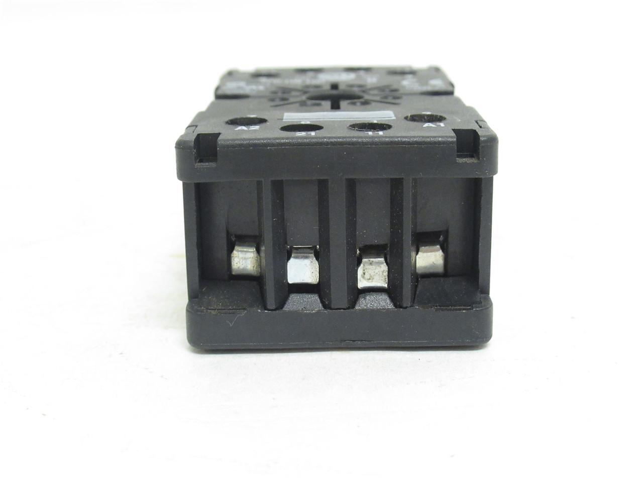 Allen-Bradley 700-HN100; Relay Socket; 10A; 300VAC; 8-Pin