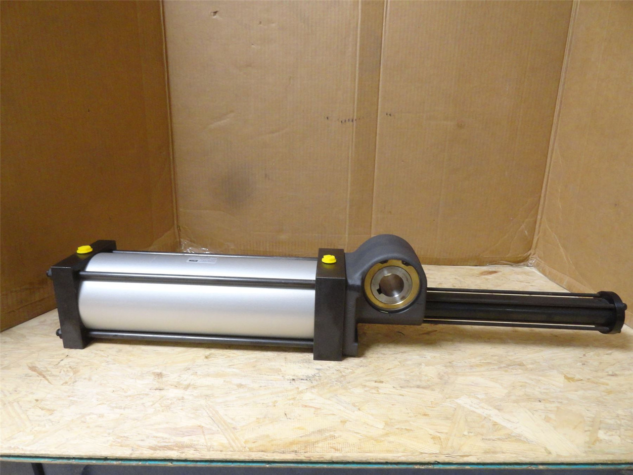 Parker B6714008-495; Actuated Air Cylinder; 140PSI; 1-1/2"ID