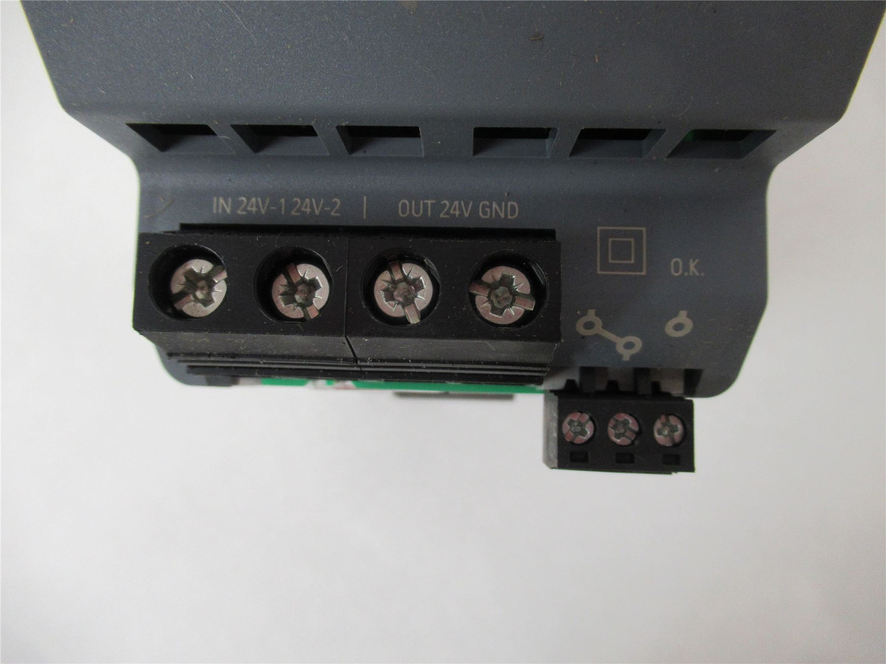 Siemens 6EP1961-3BA21; Redundency Module 24V DC; 40V DC; 20 A